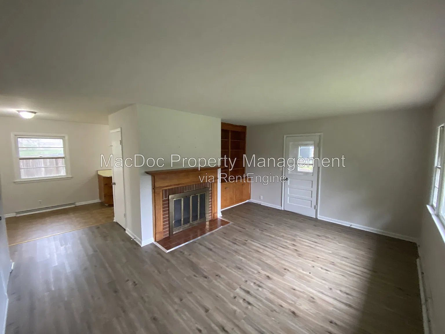 3 bed, 1.0 bath, 1118 sqft, $1,645 — Photo 3