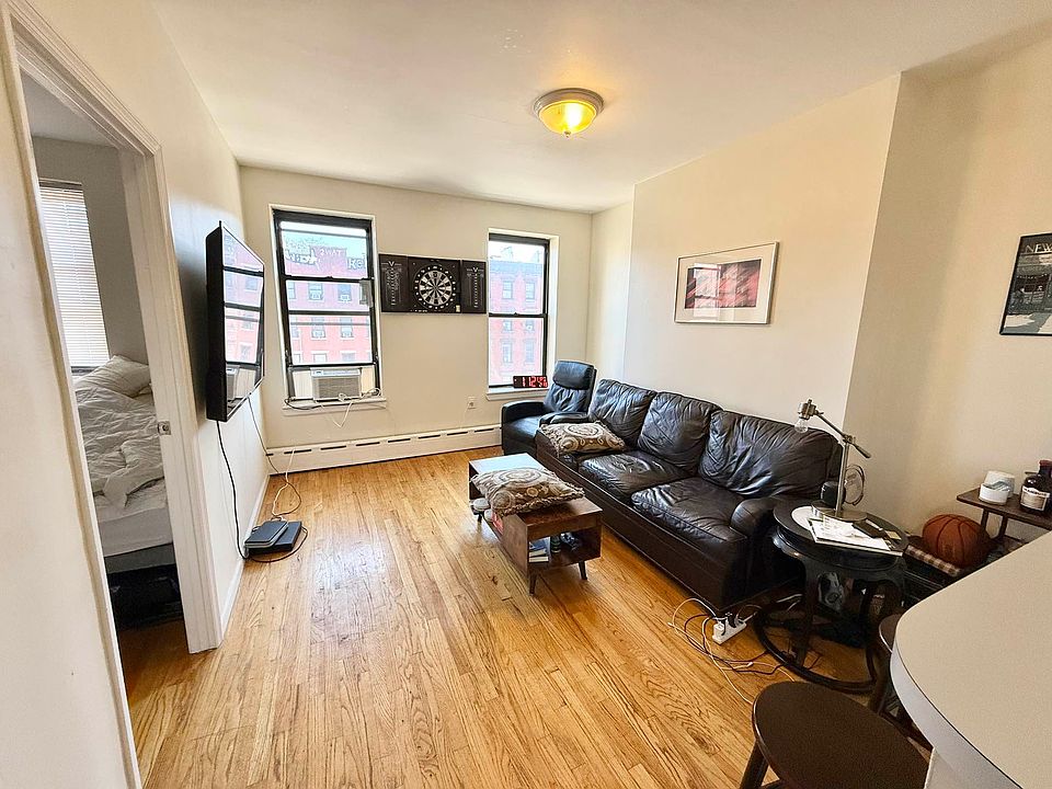 1st image of 123 1st Ave #4