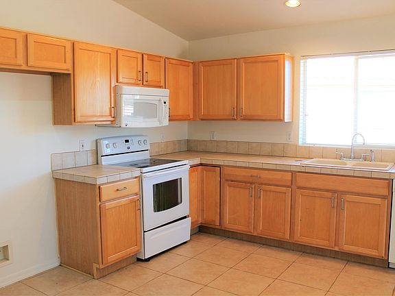 3rd image of 2288 W Enchantment Pl