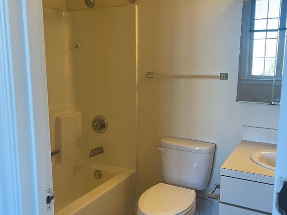 5th image of 115 N 1st St APT 309