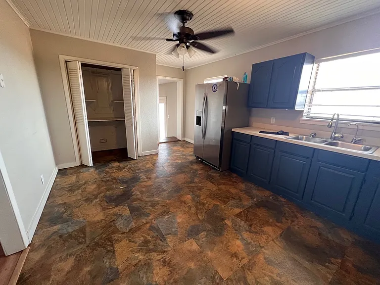 207 County Road 3214 — Photo 6