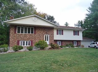 5 Ravenswood Ct, West Nyack, NY 10994