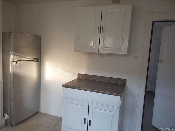 5th image of 114 Lincoln Avenue