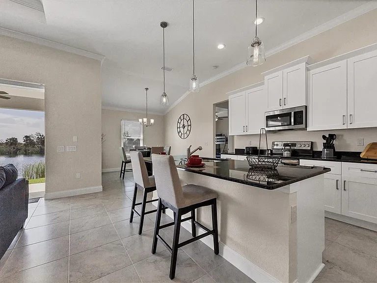 13305 Longville Ave — Photo 11