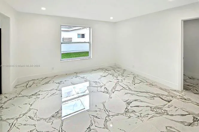 5410 Fillmore St — Photo 10