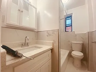 Rented by Silverstein Collection LLC 