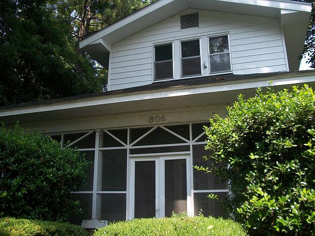 1st image of 804 N 2nd St