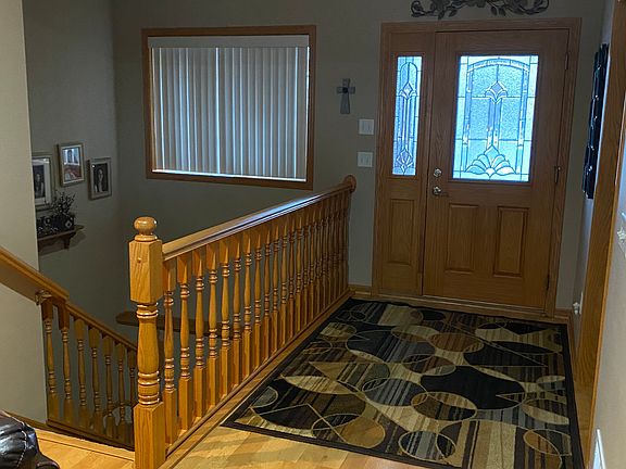3rd image of 604 Kendall Ct