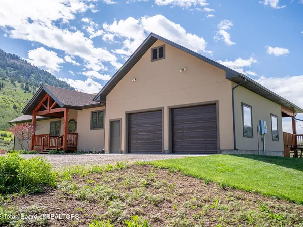 651 Indian Hollow Ln, Smoot, WY 83126