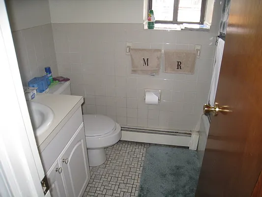 Rented by Alexiou Realty | media 2