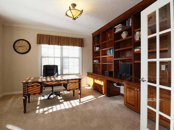 5th image of 6612 Dalmore Ln
