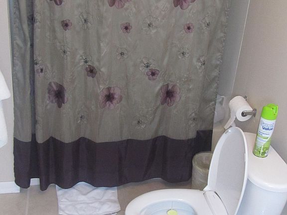 Full Bath 2