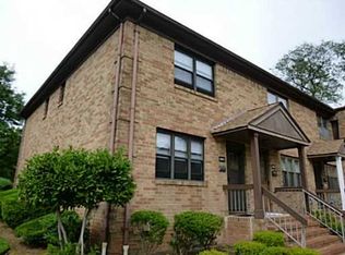 801 Sharon Ct, Woodbridge, NJ 07095