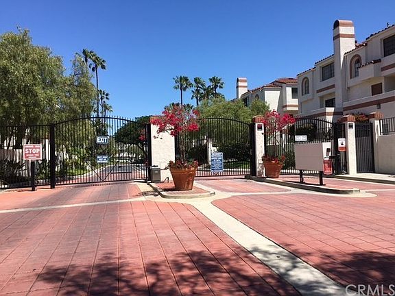 2nd image of 2971 Plaza Del Amo Unit 225
