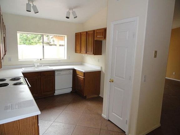 3rd image of 2881 E Carla Vista Ct