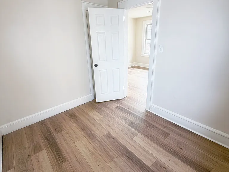 35 Hill St #B — Photo 9