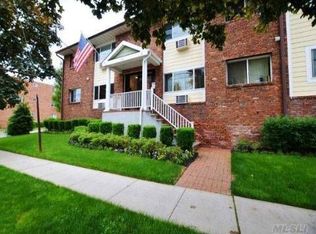 713 Willis Ave APT 1B, Williston Park, NY 11596