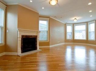 1538 W George St APT 2, Chicago, IL 60657