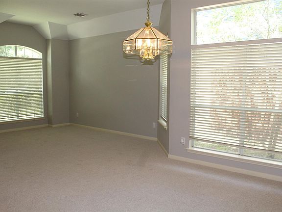 3rd image of 43 S Lace Arbor Dr