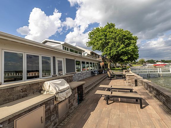 5th image of 4655 N Shore Dr