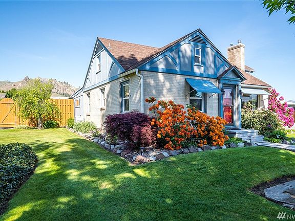 Front View, Saddlerock Views