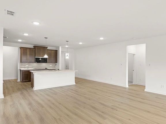 4th image of 1645 Elle Ln