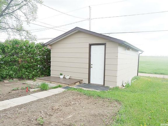 2nd image of 507 6th Ave W