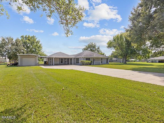 2nd image of 3017 Riverwood Rd