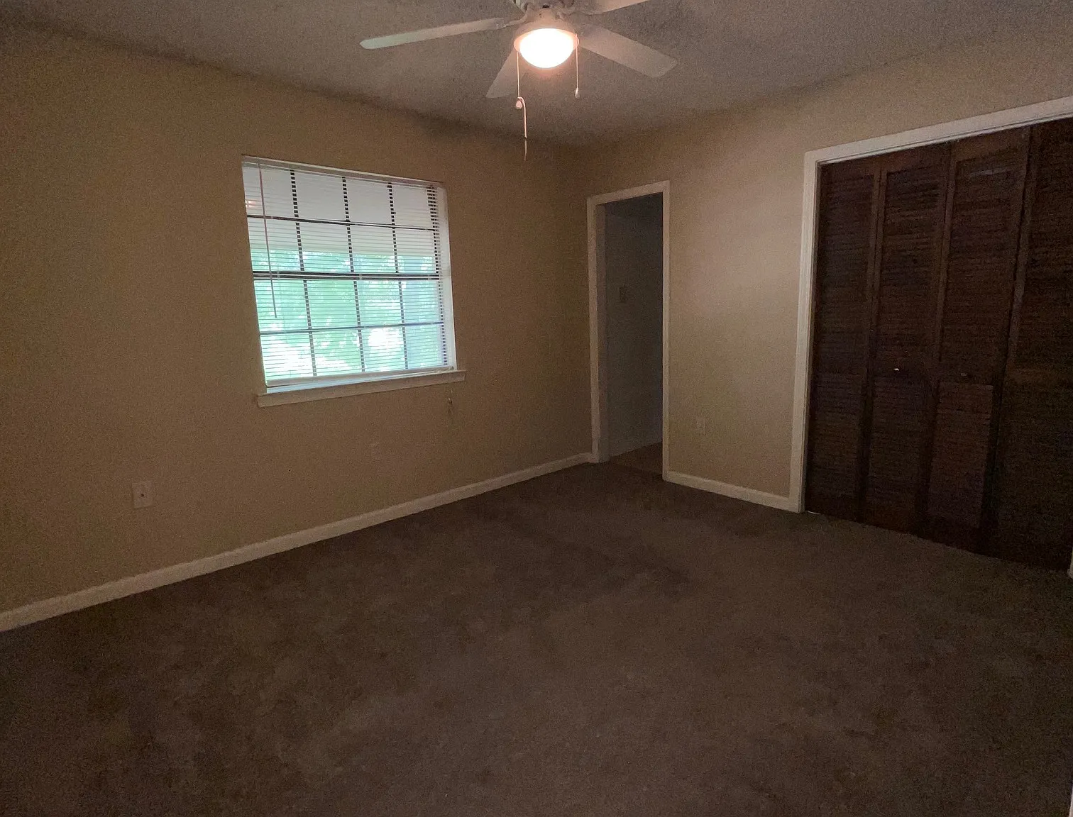 2 bed, 1.5 bath, 1100 sqft, $1,100 — Photo 1