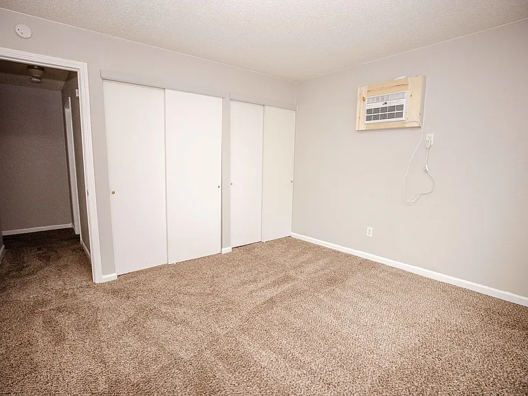 6730 Hill Ave — Photo 8