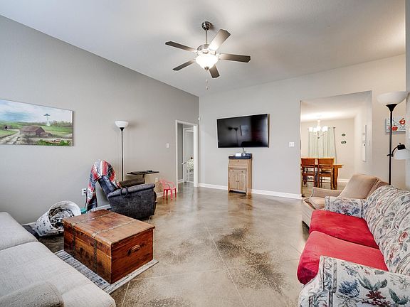 3rd image of 1375 Acuff Ln