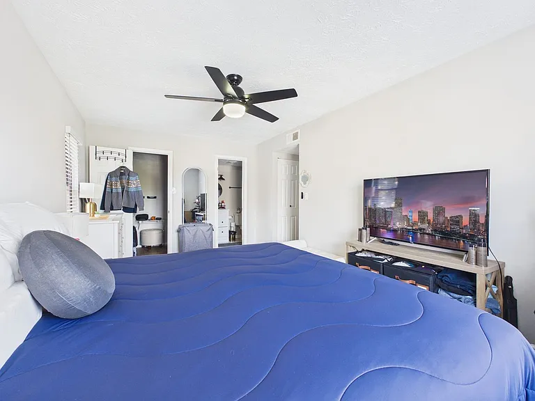 1501 Bronwyn Rd #303 — Photo 15