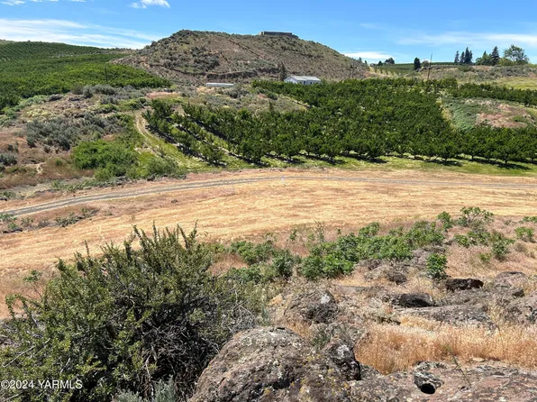 Nka Schuler Grade Ave, Yakima, WA 98908
