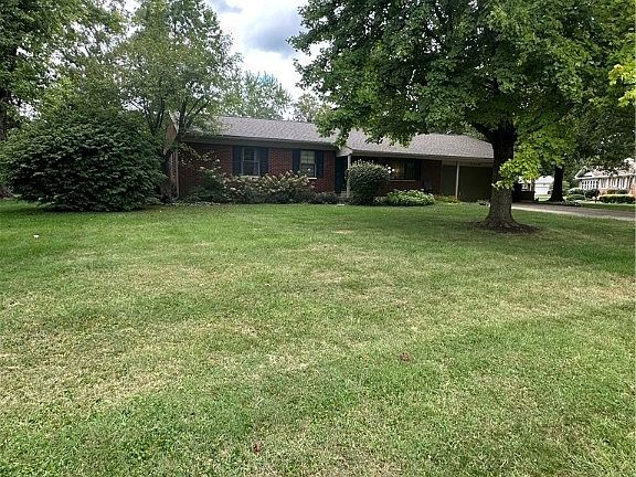 3rd image of 115 Woodland Dr