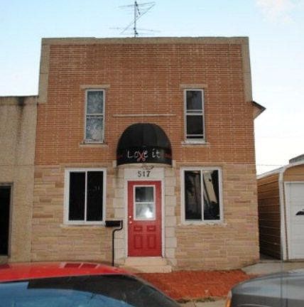 3rd image of 517 Howard Ave