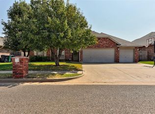 13904 Agate Dr, Yukon, OK 73099