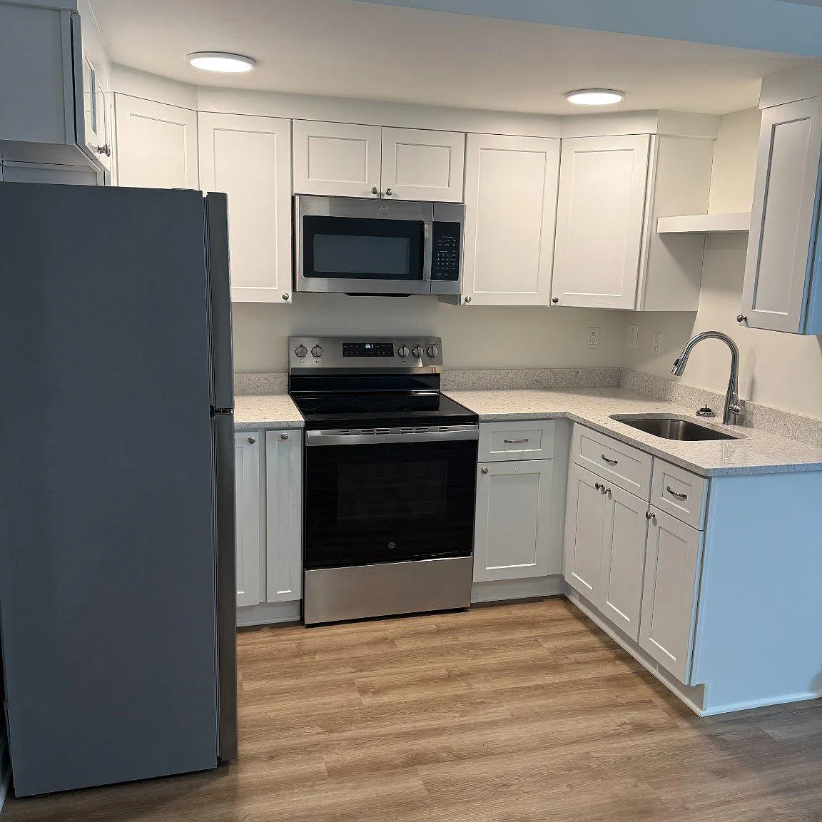 1 bed, 1.0 bath, 598 sqft, $1,800 — Photo 1