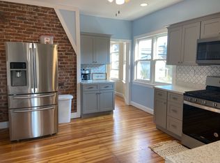 180 Peck Ave, West Haven, CT 06516