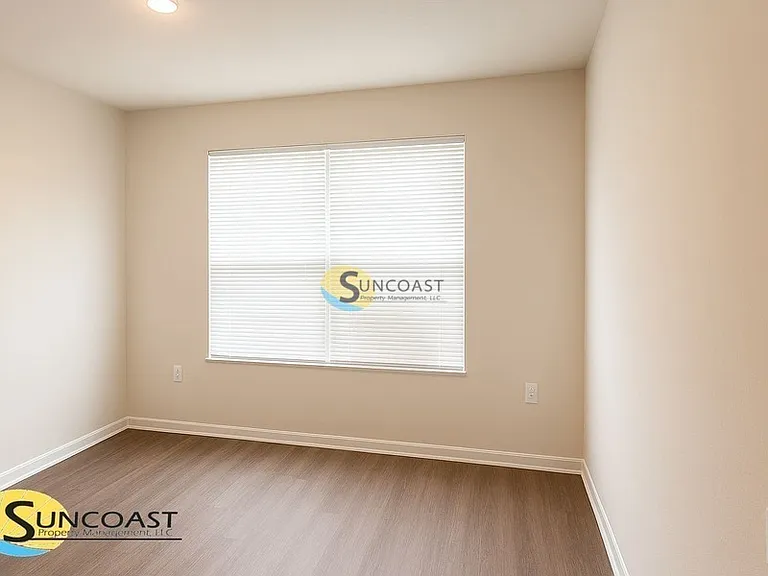 1545 Union St W — Photo 5