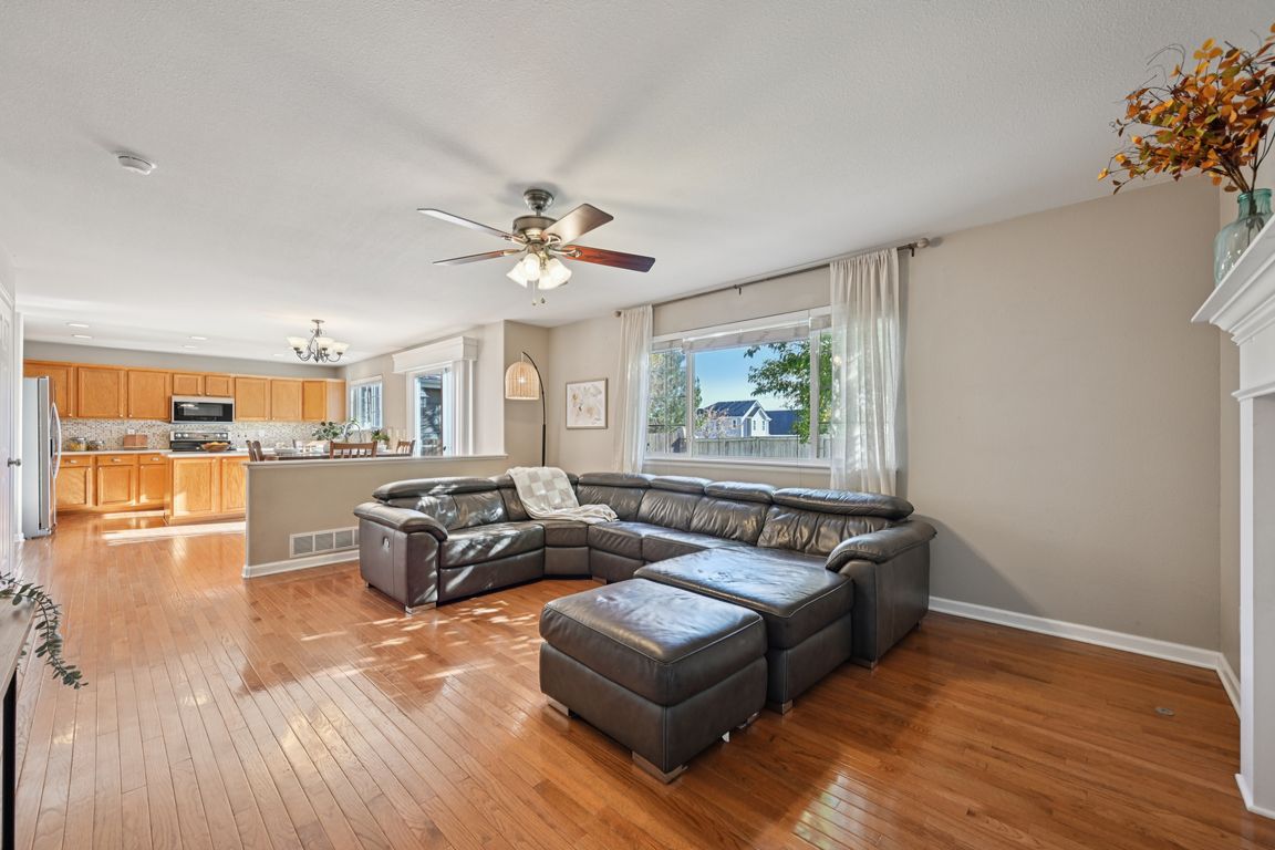 next background image