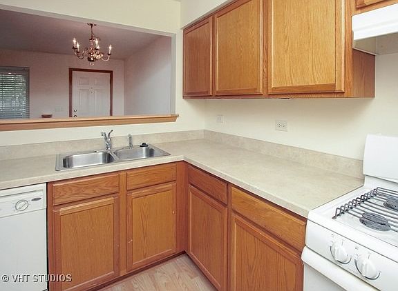 4th image of 39614 N Warren Ln #0