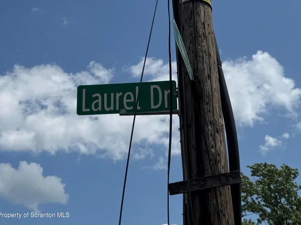 Laurel Dr, Clarks Summit, PA 18411