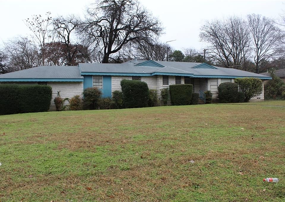 2nd image of 1108 N Buckner Blvd