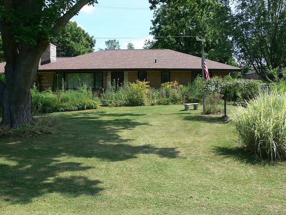 1st image of 3017 Park Terrace Dr