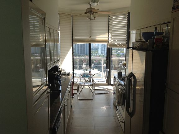 5th image of 3640 Yacht Club Dr Ph 7