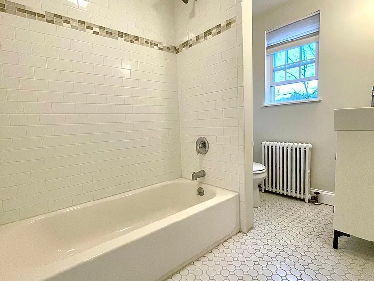 701 Ridge Pike #5 — Photo 8