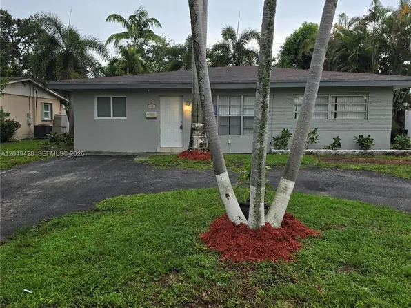 2111 N 57th Ter, Hollywood, FL 33021