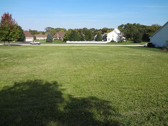5th image of 467 Norway Cir