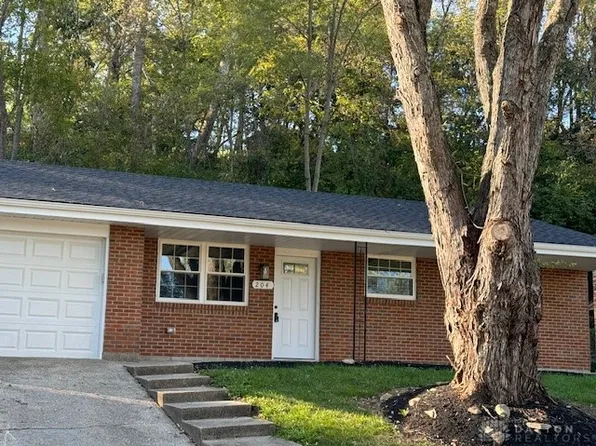 204 Belair Cir, Bellbrook, OH 45305