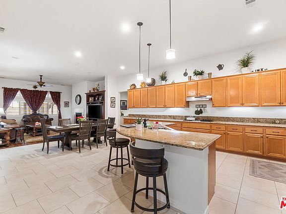 5th image of 6390 N Angels Peak Dr
